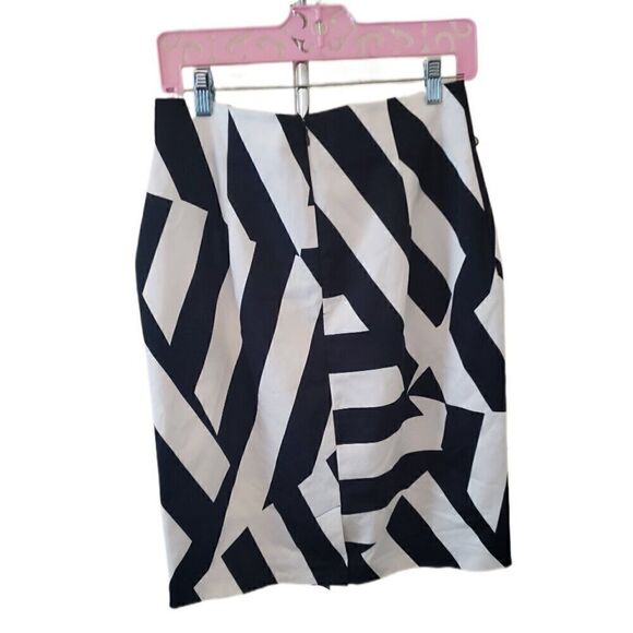 🌸New Worthington Ground Stroke Black & White Diagonal Striped Midi Skirt - Picture 3 of 5